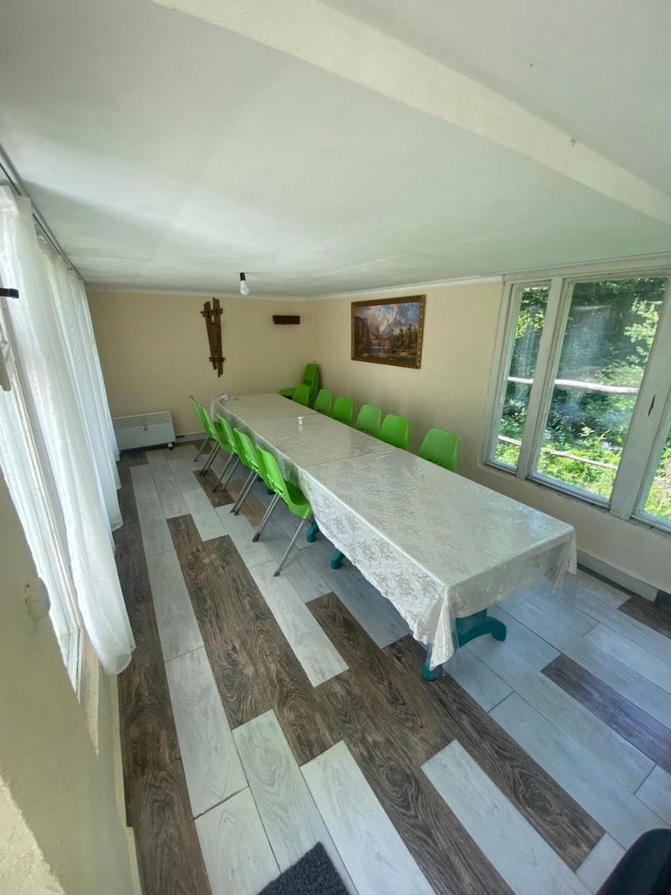 Basuta Guesthouse Kapan Ngoại thất bức ảnh